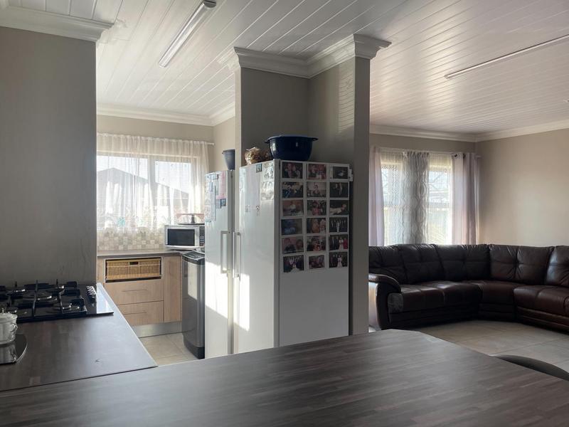 3 Bedroom Property for Sale in Albertinia Western Cape